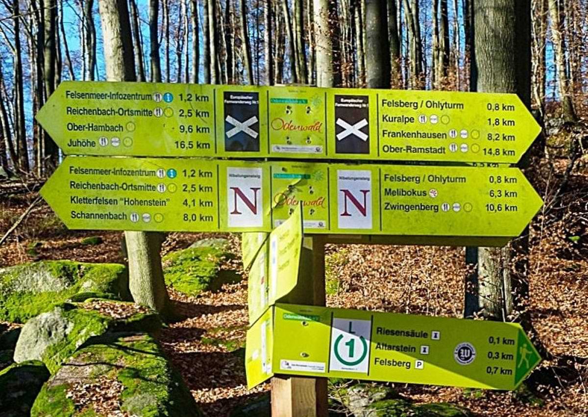 Wegweiser am Felsenmeer Rundwege und Wanderwege